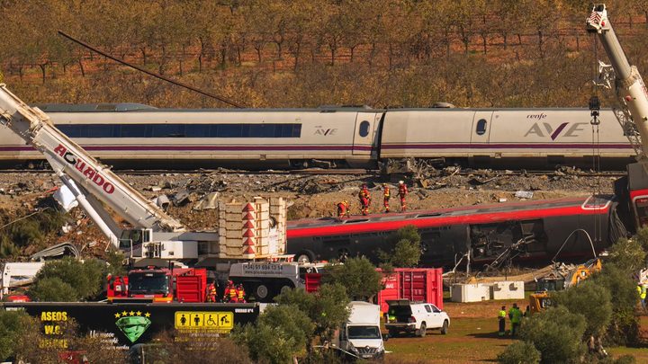69 morts i 70 denúncies de desapareguts en l'accident ferroviari d'Urda