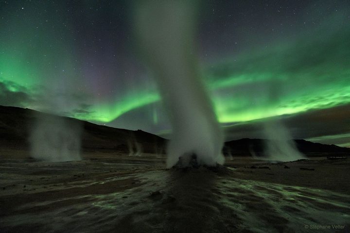 Una aurora boreal sobre Islàndia protagonitza la imatge astronòmica del dia per Halloween
