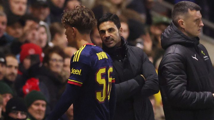 Arteta respon a les crítiques per la seva reacció davant l'expulsió de Max Dowman