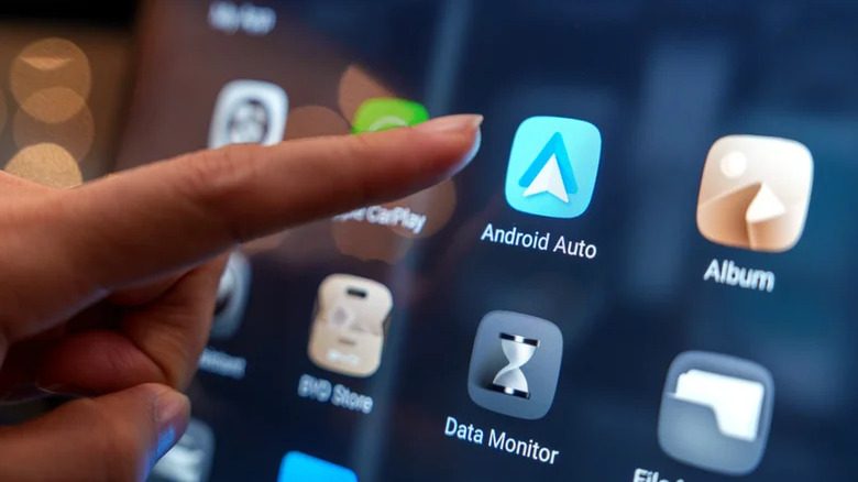 Android Auto app on car display.