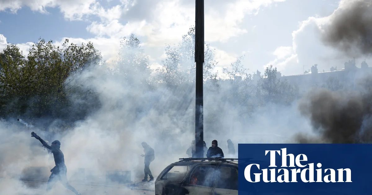 Més de 1.200 detinguts a França per enfrontaments i actes vandàlics durant les protestes