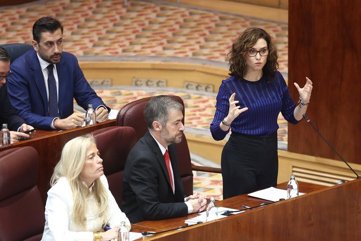 Ayuso demana respecte a Milei, que ha sortit d'urnes, i censura "lliçons" d'un #PSOE que és "partit de l'amor de pagament"