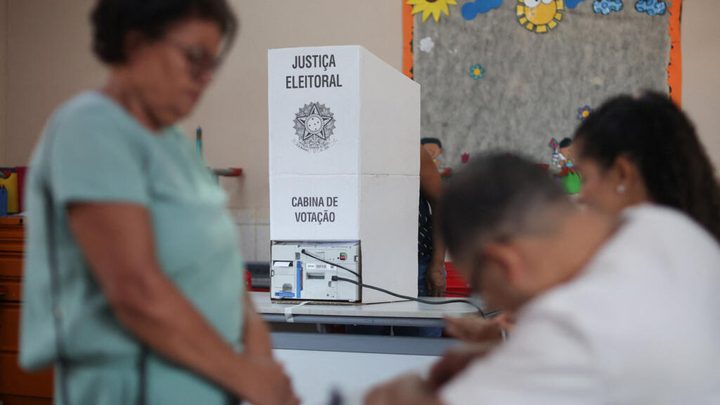 Cursa presidencial al Brasil entre Lula da Silva i Flavio Bolsonaro