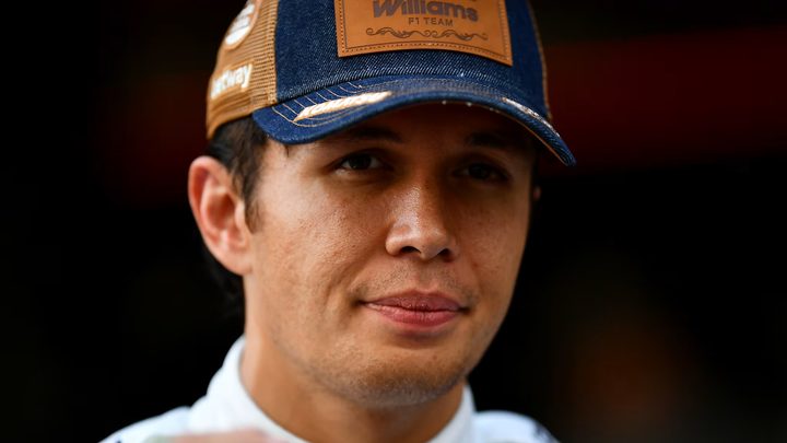 Alex Albon i Carlos Sainz al garatge de Williams durant la classificació del Gran Premi dels Estats Units.