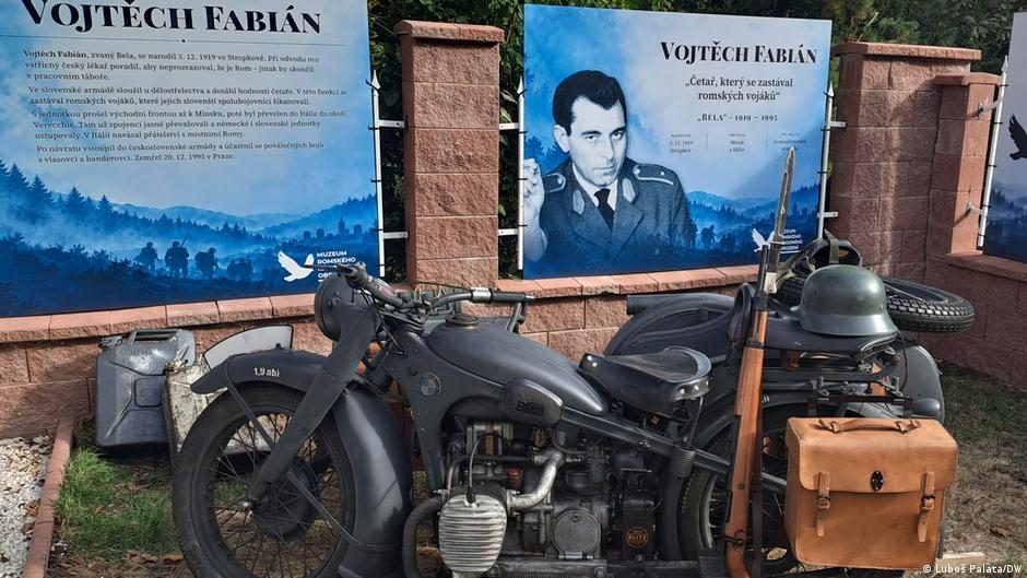 Opening of the exhibition about Roma heroes of the resistance against National Socialism at the Museum of the Roma National Revival in Prague. 