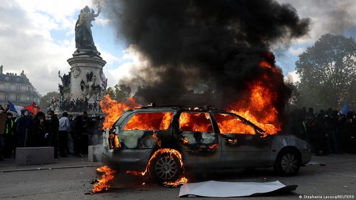 Més de 1.800 detinguts a França per disturbis durant les protestes pel cost de la vida