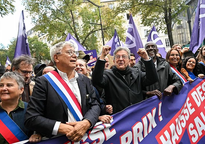 Mélenchon, l'impulsor de les protestes a França qüestionat per la seva inacció contra els disturbis