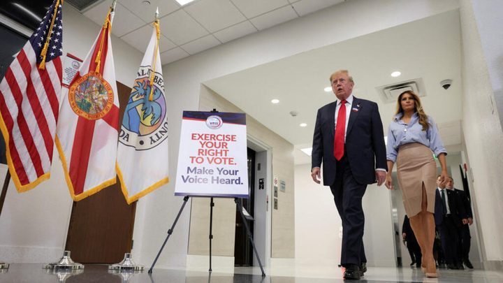 Donald Trump vota de manera anticipada a Florida de cara a les eleccions de meitat de legislatura