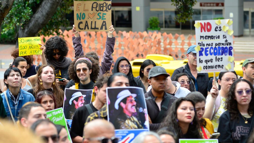 Colòmbia va registrar protestes pel retir d'obres sobre diversitat sexual, feminisme i pau del Museu Nacional