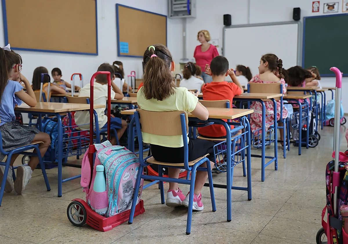 Educació blinda per decret la protecció de l'asturià i l'aragonès a les aules abans de les urnes