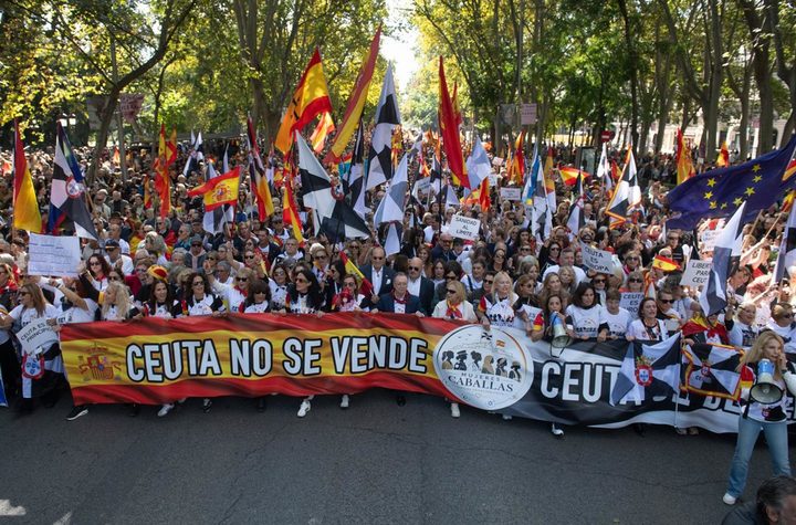 Milers de persones es manifesten a Madrid per exigir la normalitat a Ceuta