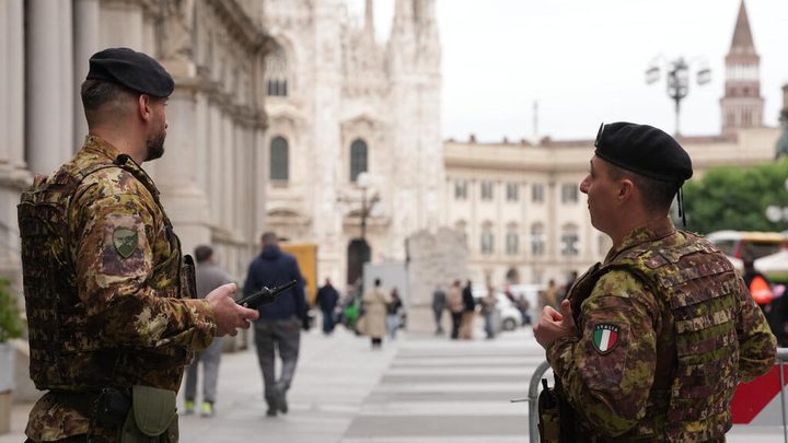 Desplegament policial i protestes a Itàlia pel cost de la vida.