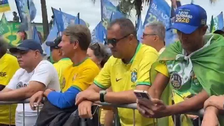 Eleccions Brasil 2026: habitants de les faveles canvien la seva intenció de vot de Lula a Bolsonaro