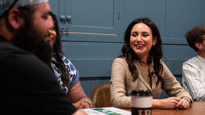 Gina Hinojosa busca ser la primera governadora demòcrata de Texas