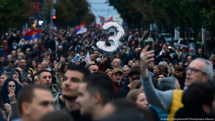 Eleccions a Sèrbia amb un fort moviment de protesta estudiantil contra Vucic