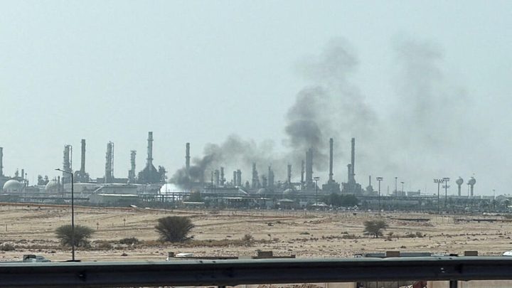 Aràbia Saudita evacua la seu d'Aramco per l'escalada d'atacs dels hutíes i el petroli es dispara