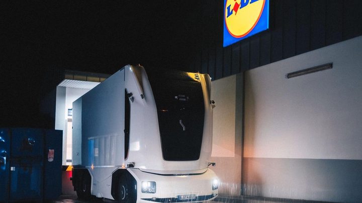 Lidl i Einride posen en marxa a Alemanya el primer camió autònom sense cabina
