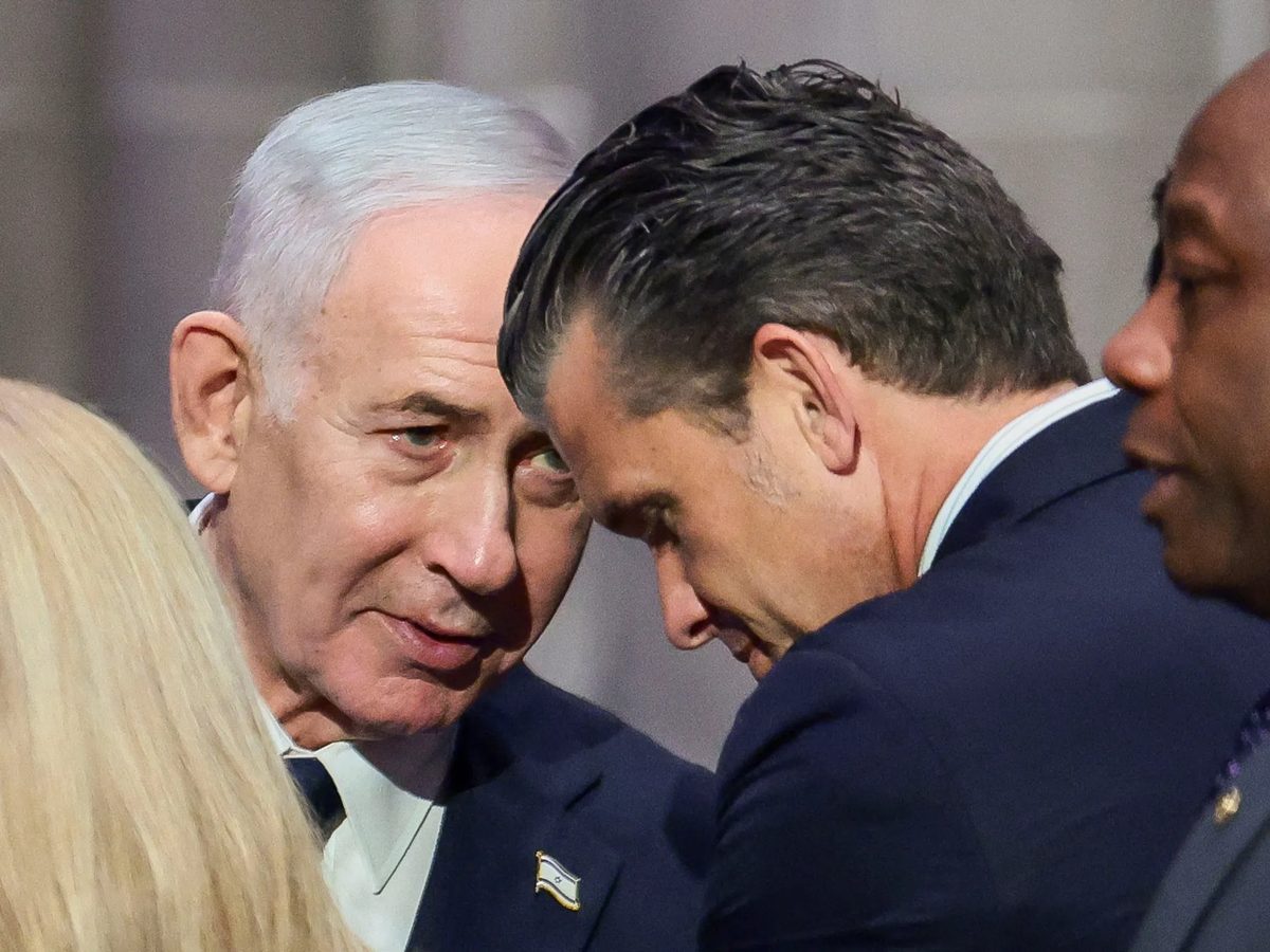 Hegseth es troba a Netanyahu en una visita a Israel sense previ avís