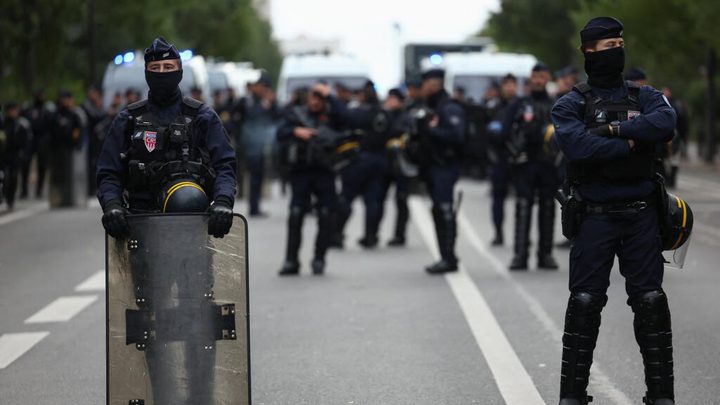 França desplegarà 70.000 policies i tancarà els grans museus de París per noves protestes