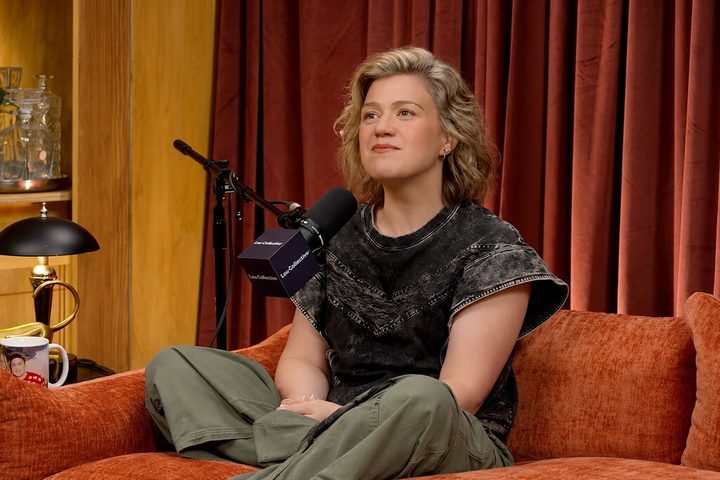 Kelly Clarkson diu “M'encanta la IA”, però els artistes de IA no haurien d'estar en les mateixes llistes de música que els humans