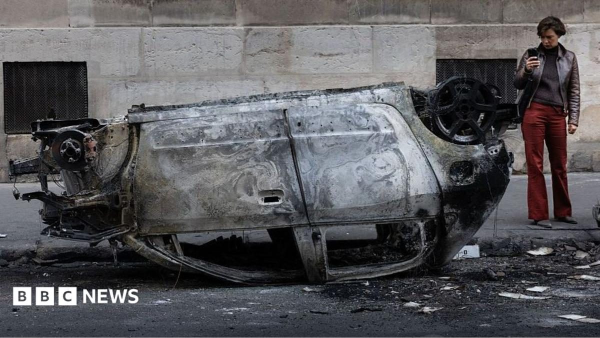 Divisió a França sobre l'origen i les responsabilitats dels violents disturbis del cap de setmana