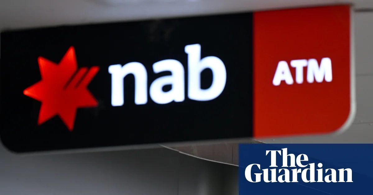 Logotip del National Australia Bank en una oficina corporativa.